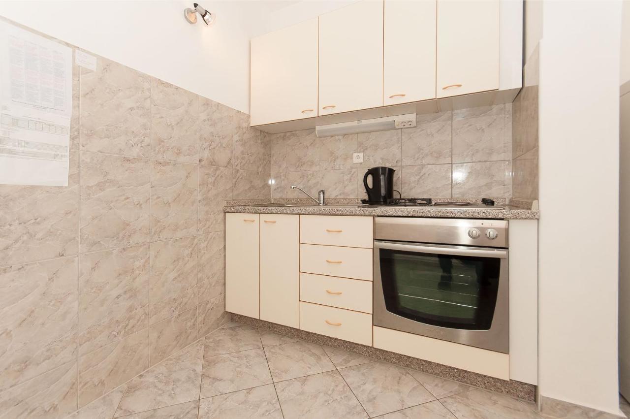 Apartments Marija Pisak Exterior photo